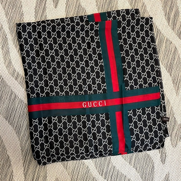 Gucci Accessories - Gucci Silk Scarf